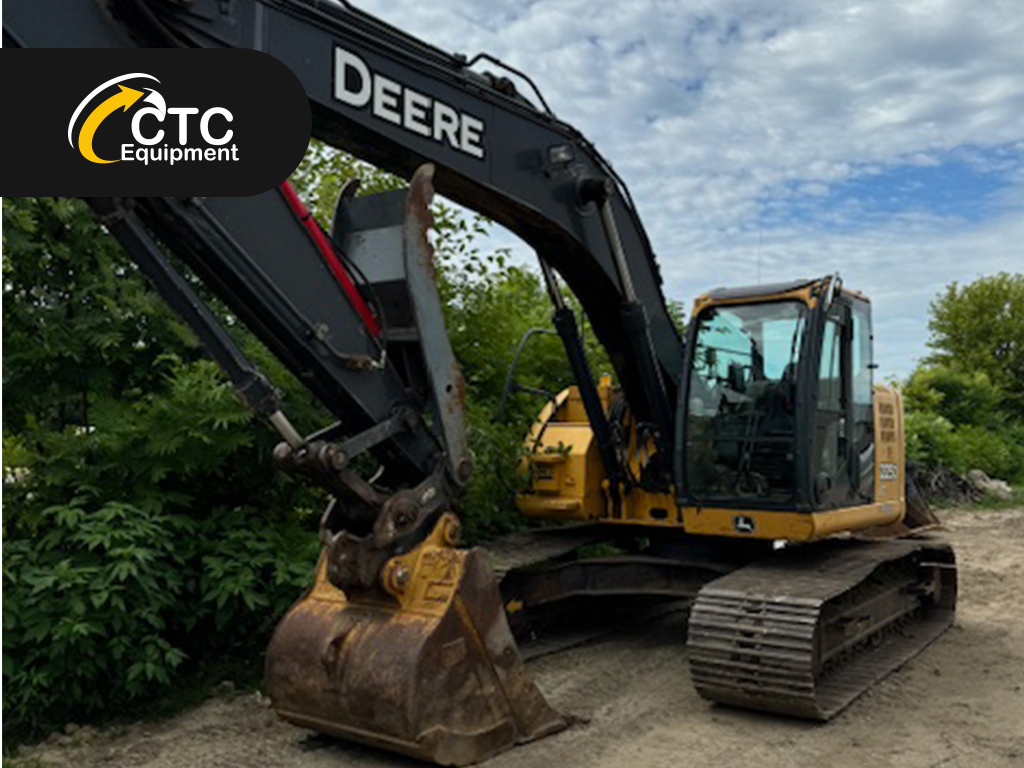 Used Heavy Equipment - 2010 John Deer 225DX Ontario Canada